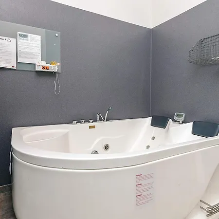 בית נופש 5 Star In Hadsund