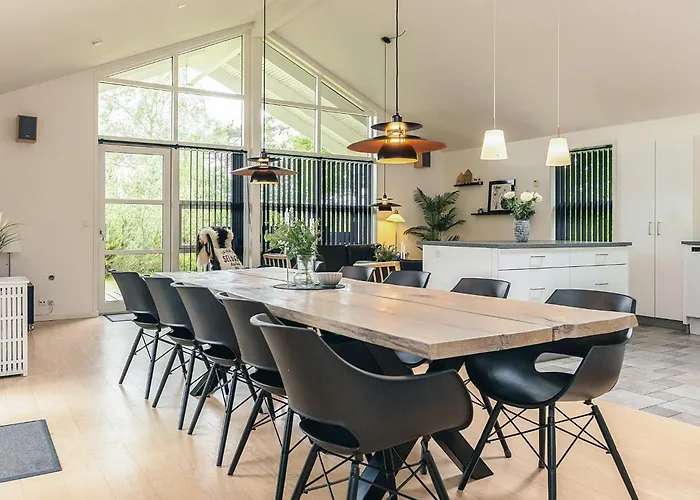 10 Person In Semesterbostad Hadsund